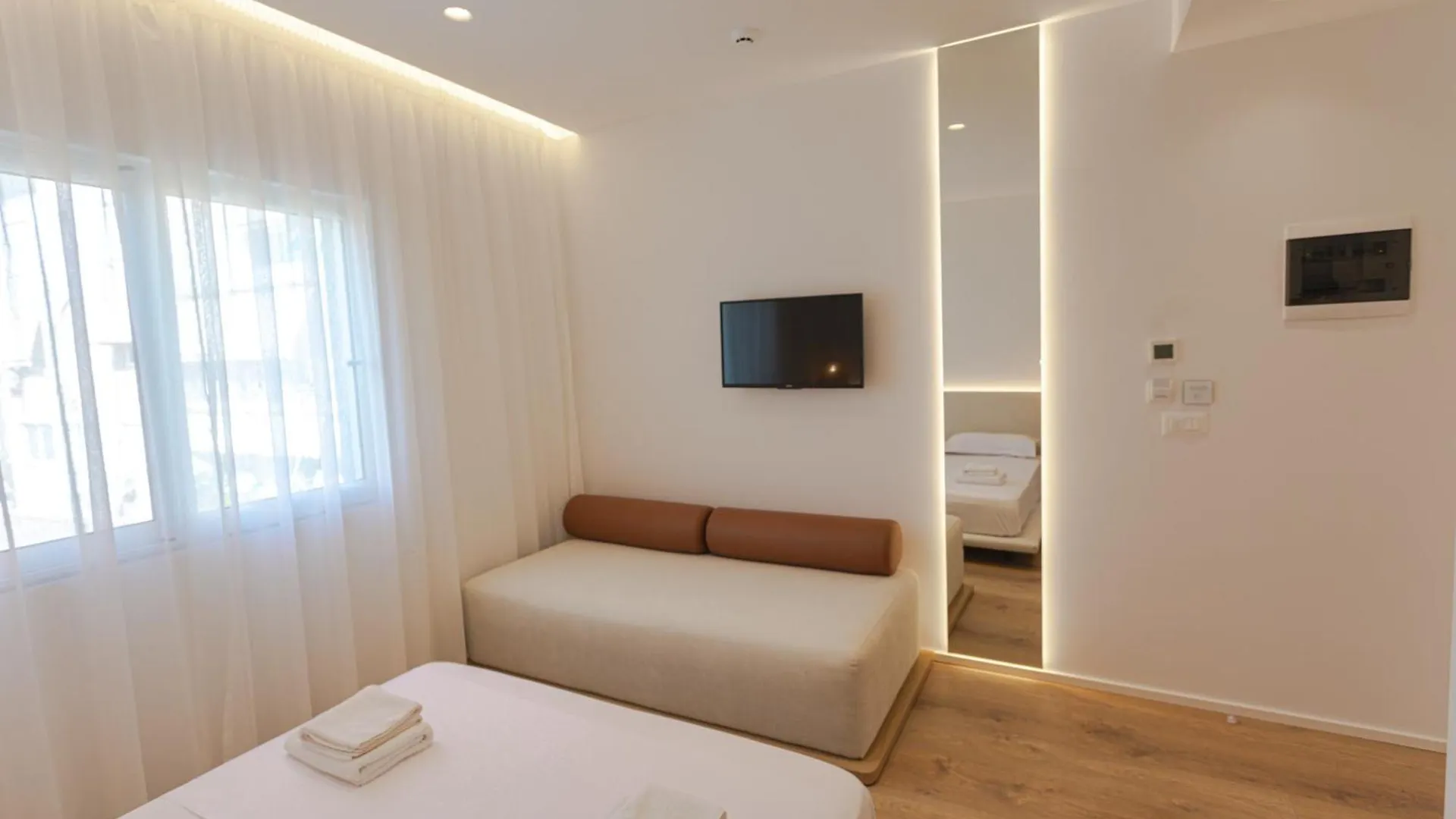 Villa Mucho Saranda 3*,
